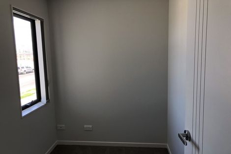 Photo of property in 150 Hobsonville Road, Hobsonville, Auckland, 0618