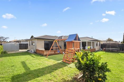 Photo of property in 13 Lieshout Way, Pukekohe, 2120