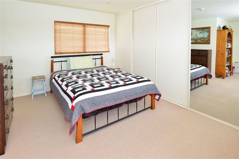 Photo of property in 33f Florence Avenue, Orewa, 0931