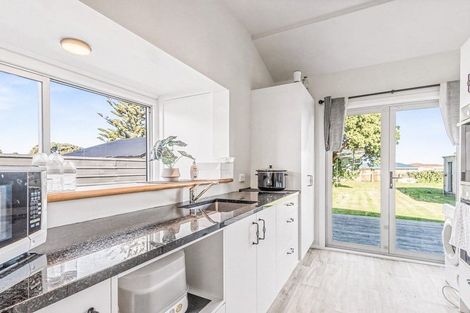 Photo of property in 219 Puriri Street, Castlecliff, Whanganui, 4501