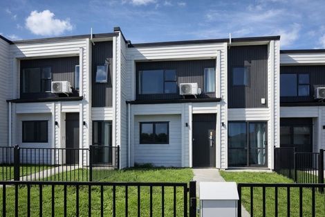 Photo of property in 2c Melleray Place, Randwick Park, Auckland, 2105
