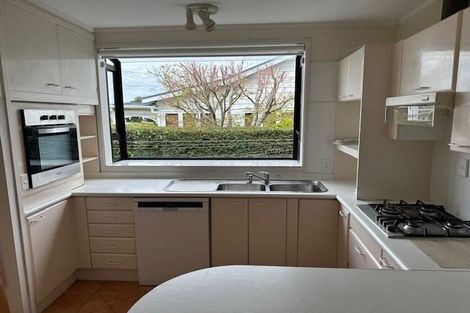 Photo of property in 1 Frater Avenue, Milford, Auckland, 0620