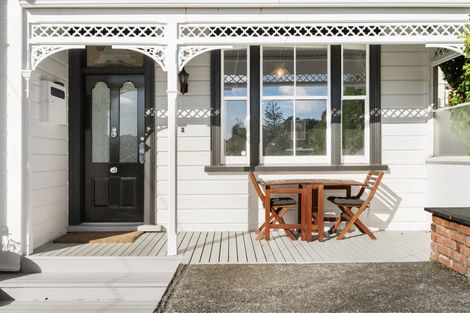 Photo of property in 18 Farm Road, Northland, Wellington, 6012