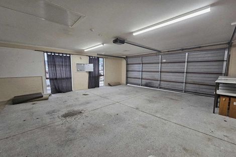 Photo of property in 37 Mcewen Crescent, Riverstone Terraces, Upper Hutt, 5018