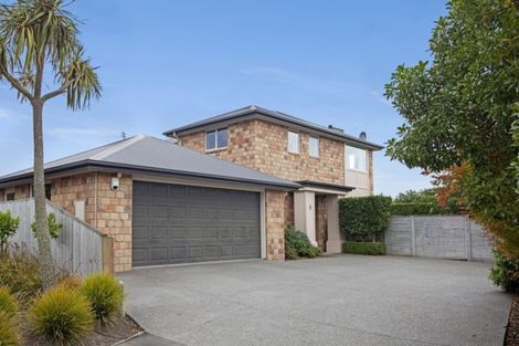 Photo of property in 47 Ruahine Place, Parklands, Christchurch, 8083