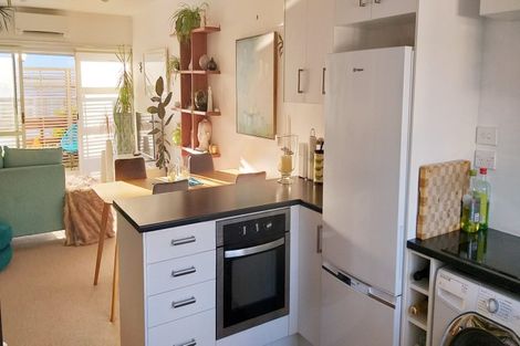 Photo of property in 201u3 Derwent Street, Island Bay, Wellington, 6023