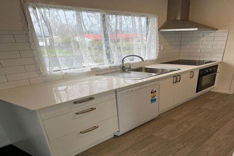 Photo of property in 38 Limond Street, Randwick Park, Auckland, 2105