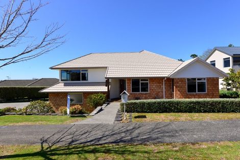 Photo of property in 21 Highgrove Drive, Grandview Heights, Hamilton, 3200