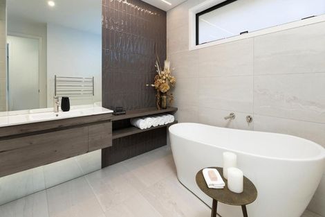 Photo of property in 2 Emerald Avenue, Rosehill, 2113
