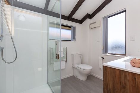 Photo of property in 10 Nuhaka Place, Paraparaumu Beach, Paraparaumu, 5032