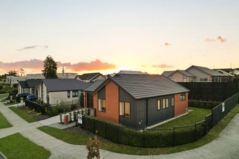 Photo of property in 15 Timatanga Road, Temple View, Hamilton, 3218