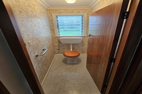 Photo of property in 19 Oxford Street, Martinborough, 5711