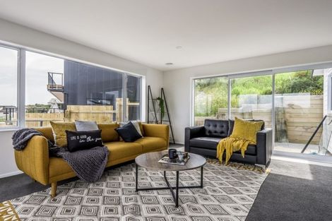 Photo of property in 103 Kakariki Grove, Waikanae, 5036