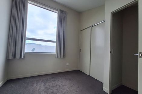 Photo of property in 2u9 Stone Street, Miramar, Wellington, 6022