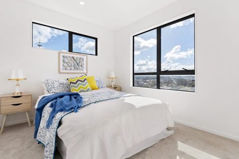 Photo of property in 4c Unsworth Drive, Unsworth Heights, Auckland, 0632