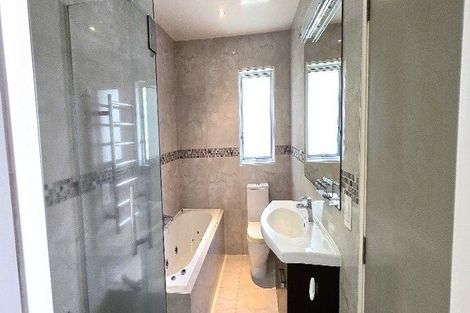 Photo of property in 2/167 Coronation Road, Hillcrest, Auckland, 0627