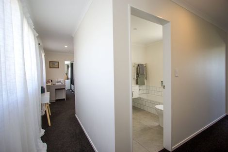 Photo of property in 36 Trelawny Terrace, Grenada Village, Wellington, 6037