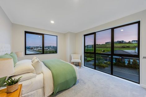Photo of property in 21 Tawatawa Street, Long Bay, Auckland, 0630