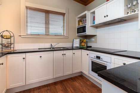 Photo of property in 44 Queen Street, Feilding, 4702