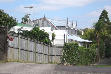 Photo of property in 2/40 Mahara Avenue, Birkenhead, Auckland, 0626