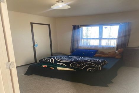 Photo of property in 28 Grove Road, Papakura, 2110