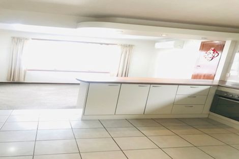 Photo of property in 4 Shirldale Place, Avonhead, Christchurch, 8042