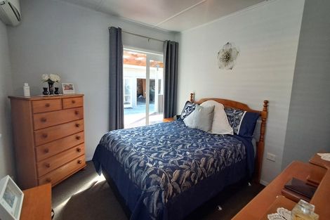 Photo of property in 13 Bentham Street, Westport, 7825