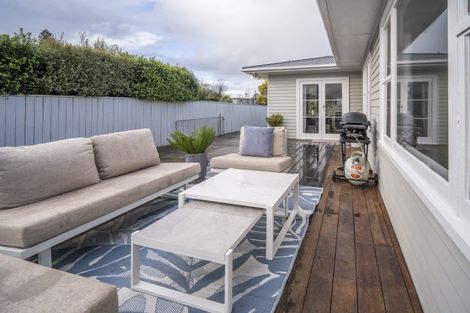 Photo of property in 15 Lipscombe Crescent, Havelock North, 4130