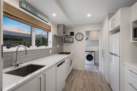 Photo of property in 52 Papaunahi Road, Bowentown, Waihi Beach, 3177