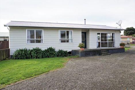 Photo of property in 6 Ryder Crescent, Levin, 5510