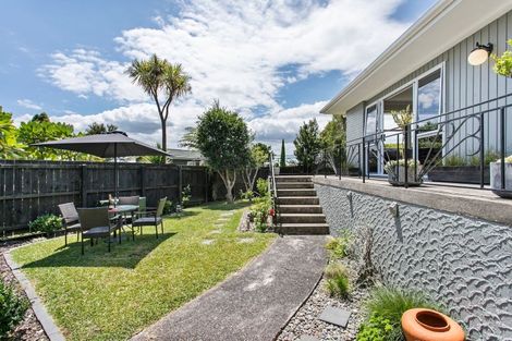 Photo of property in 50 Daffodil Street, Titirangi, Auckland, 0604
