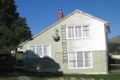 Photo of property in 8 Fawn Street, Cannons Creek, Porirua, 5024