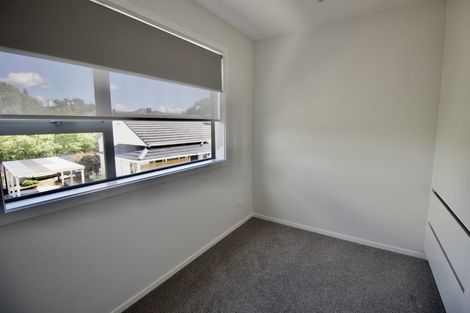 Photo of property in 2/94 Target Road, Totara Vale, Auckland, 0629