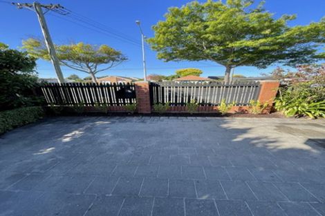 Photo of property in 423 Harewood Road, Harewood, Christchurch, 8051