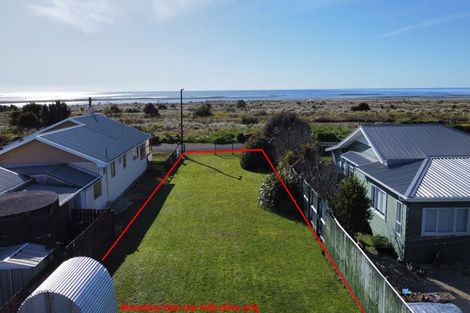 Photo of property in 12 Beach Road, Collingwood, 7073