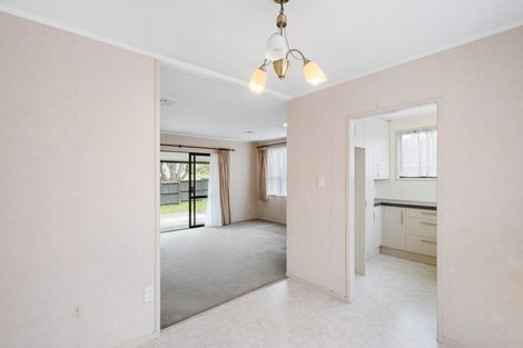 Photo of property in 2 Glucina Place, Glen Eden, Auckland, 0602