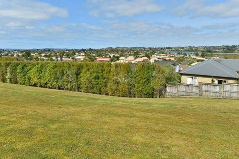 Photo of property in 110 Grovenor Drive, Orewa, 0931