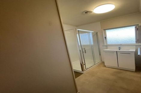 Photo of property in 3/37 Clevedon Road, Papakura, 2110