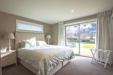 Photo of property in 9 Hollyhock Lane, Wanaka, 9305
