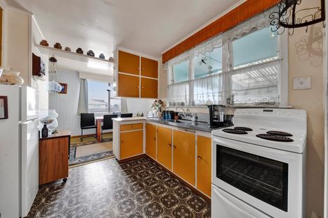 Photo of property in 4 Murray Avenue, Hawera, 4610