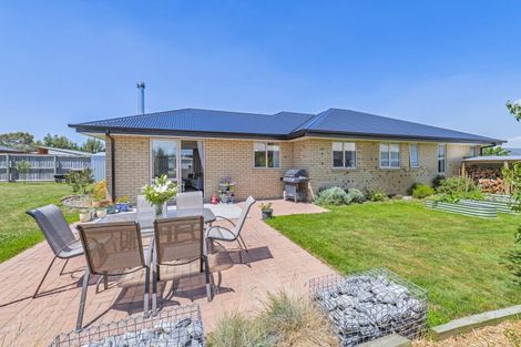 Photo of property in 23 Newbrook Terrace, Darfield, 7510
