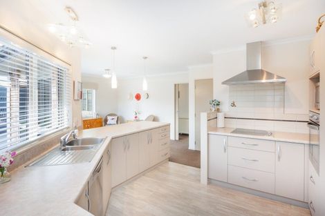 Photo of property in 30 Daniel Place, Kelvin Grove, Palmerston North, 4414