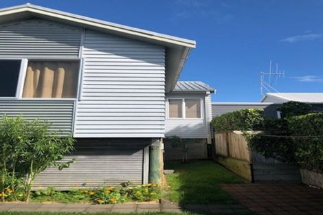 Photo of property in 21 Arden Place, Oakura, 4314