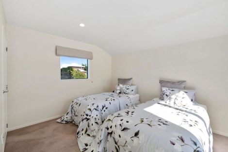 Photo of property in 2c Observatory Close, Whitby, Porirua, 5024