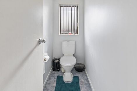 Photo of property in 42 Milson Drive, Papakura, 2110