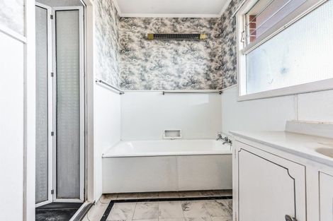 Photo of property in 99 Beerescourt Road, Beerescourt, Hamilton, 3200