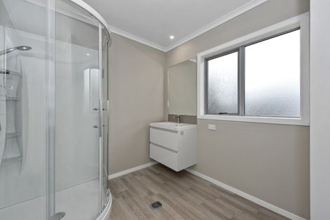 Photo of property in 144u2 Old Farm Road, Hamilton East, Hamilton, 3216
