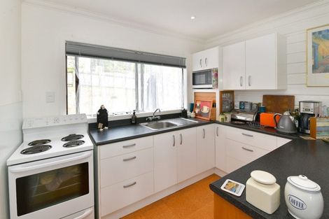 Photo of property in 7 Mangakura Road, Helensville, 0800