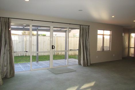 Photo of property in 35 Parade Court, Addington, Christchurch, 8024