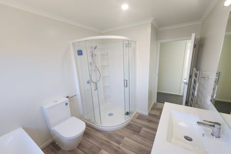 Photo of property in 19 Victoria Street, Carterton, 5713
